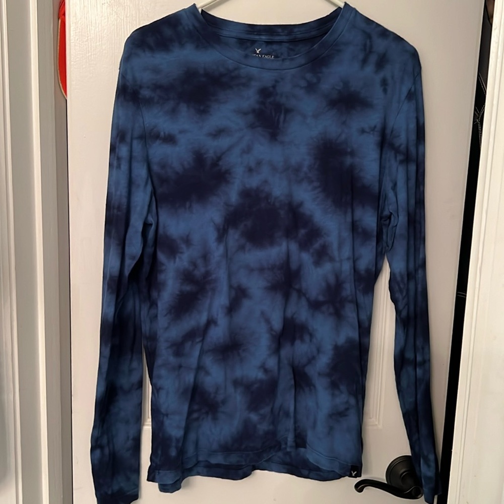 Medium- Long sleeved multi shaded blue tie dye style shirt from American Eagle.
